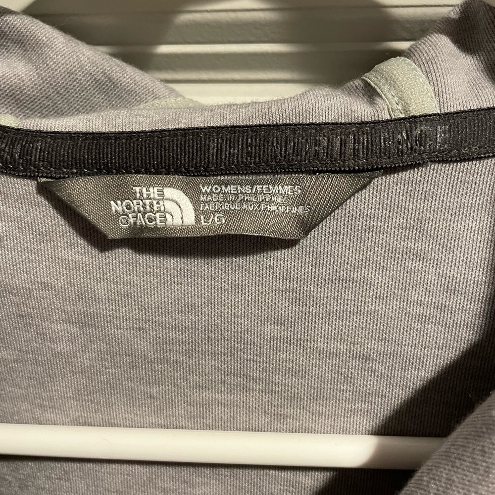 North Face. NWOT. Women’s large